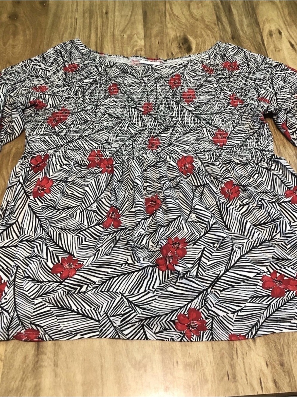 3/$25 J Jill 3/4 Sleeve Black White Striped Red Floral Top Womens L-XL Spandex